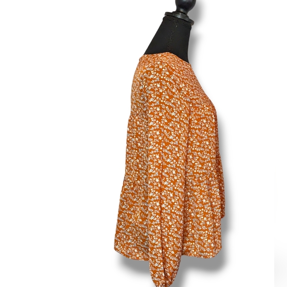 Pink Lily Cinnamon 3 Tiered Floral Blouse Woman's Size (S) - Picture 3 of 7